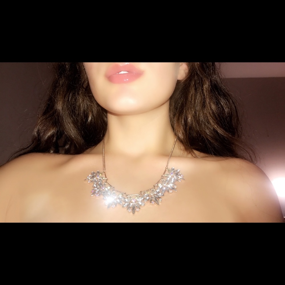 ✨Sparkly necklace✨